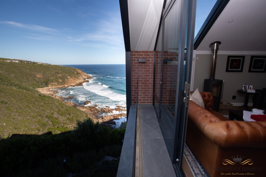 4 Bedroom Property for Sale in Herolds Bay Western Cape